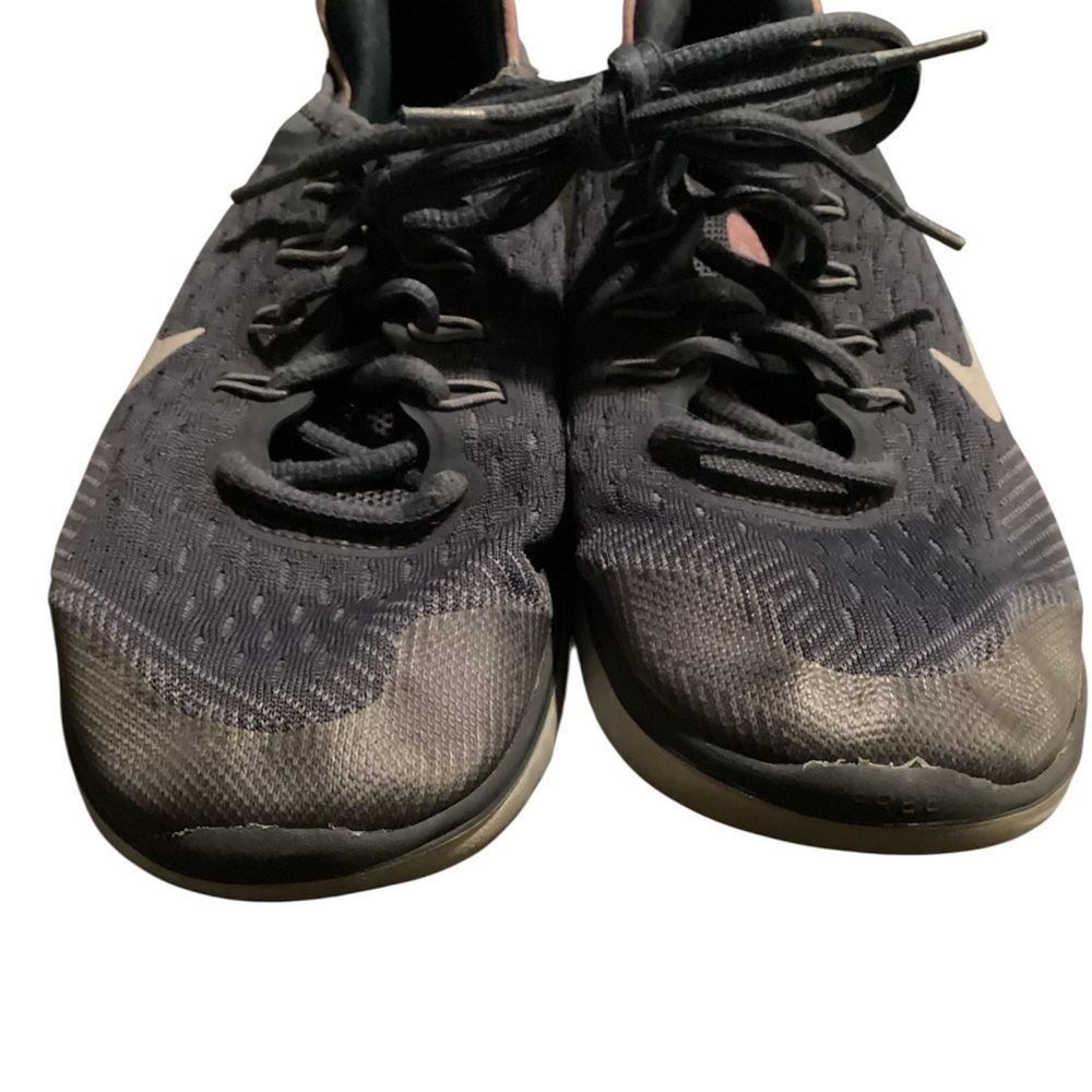 Girls blue and Pink Nike Free Tennis Shoes Size 6